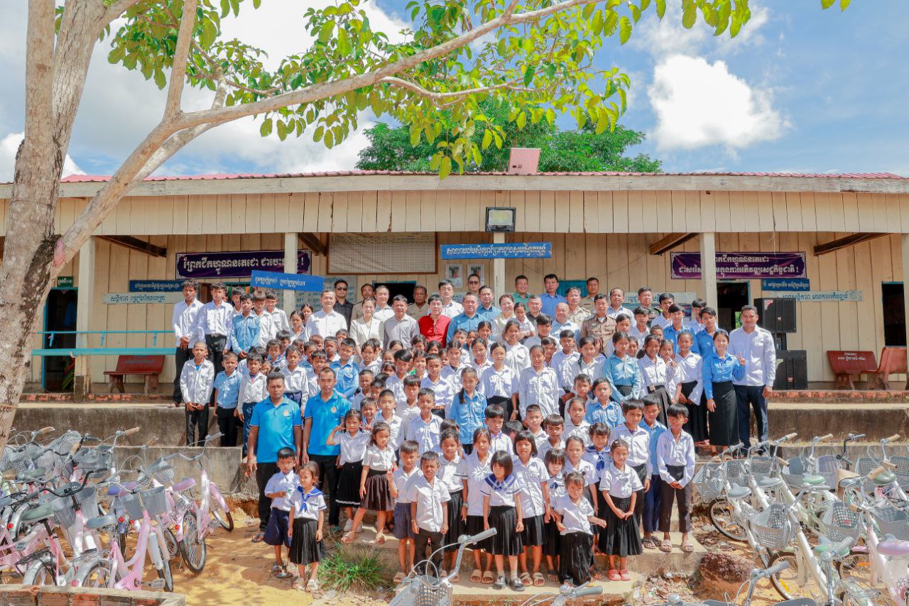 Children receiving school supplies through SSF’s rural educational support in Cambodia, fostering access to learning in underserved provinces.
